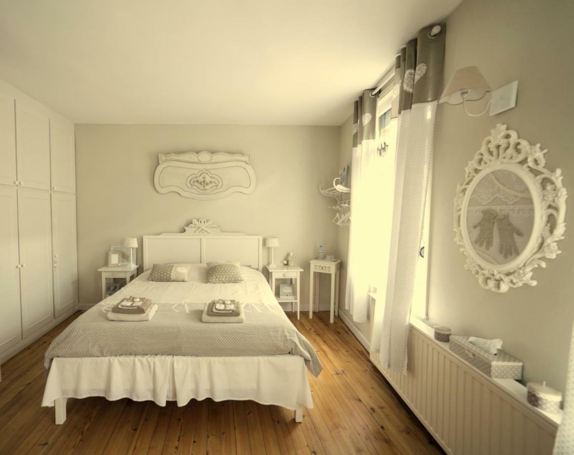 Aux Petits Bonheurs Hotell La Gorgue Eksteriør bilde